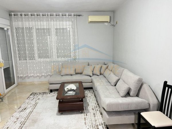 Tirane, jepet me qera apartament 2+1 Kati 5, 84 m² 500 € (Unaza e Re)