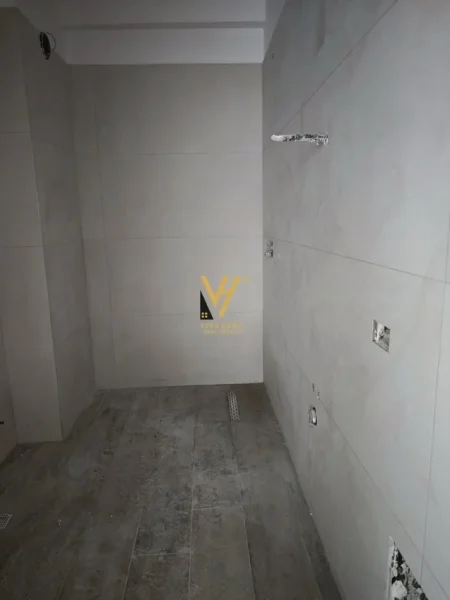 Tirane, shitet apartament 1+1+Ballkon Kati 3, 69 m² 82.500 € (PASKUQAN)