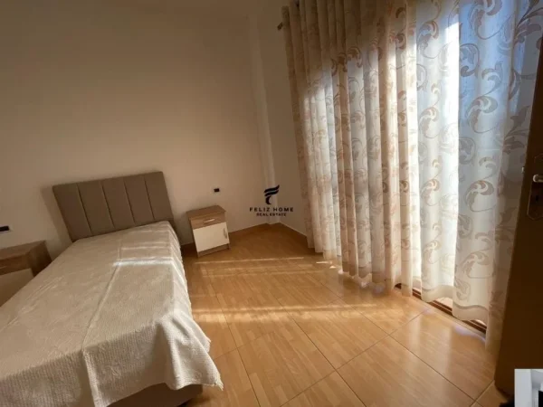 Tirane, jepet me qera apartament 2+1+Ballkon Kati 4, 100 m² 600 € (DON BOSKO)