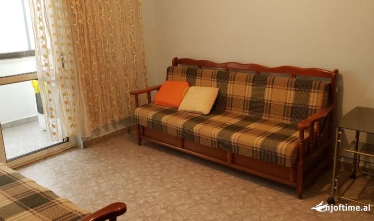 Tirane, jepet me qera apartament 2+1 Kati 3, 86 m² 400 € ( Jepet me Qera Super Apartamenti 2+1 ne Ali Dem.&lt; Rruga Ali Demi, Perballe Shkolles Kushtrimi Lirise.)