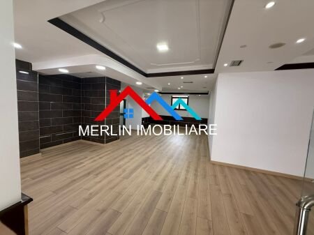 Tirane, jepet me qera ambjent biznesi Kati 0, 110 m² 1.000 € (VASIL SHANTO)