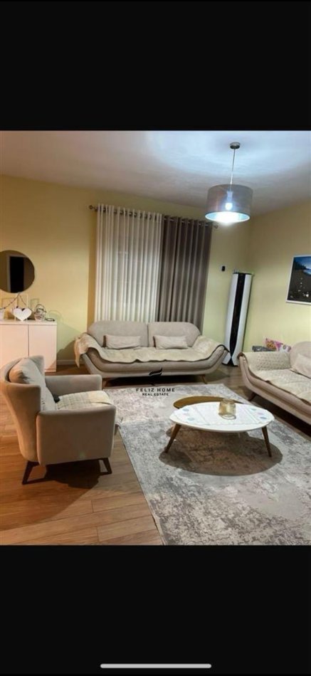 Tirane, jepet me qera shtepi 2+1+Ballkon Kati 1, 130 m² 700 € (KAMEZ)