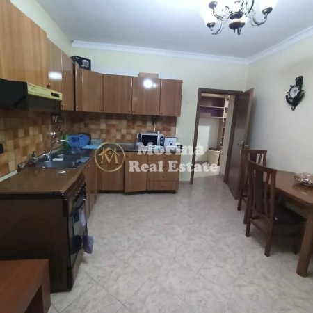 Tirane, jepet me qera apartament 1+1 Kati 3, 58 m² 350 € (QSUT)