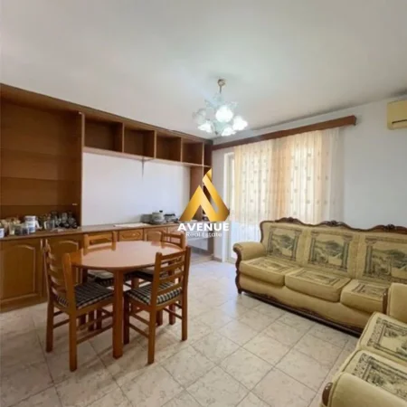 Tirane, jepet me qera apartament 3+1+Ballkon Kati 5, 100 m² 400 € (hoxha tahsin)