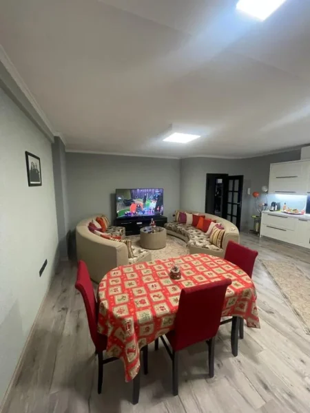 Tirane, shitet apartament 3+1 , 220 m² 195.000 € (Kamez)