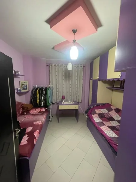 Tirane, shitet apartament 3+1 , 220 m² 195.000 € (Kamez)