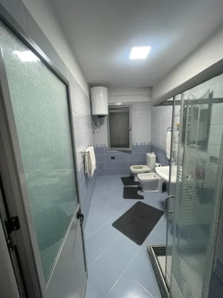 Tirane, shitet apartament 3+1 , 220 m² 195.000 € (Kamez)