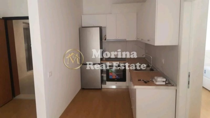 Tirane, jepet me qera apartament 2+1 Kati 1, 100 m² 600 € (Rruga Dibres)