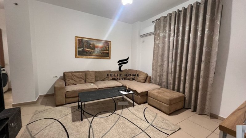 Tirane, jepet me qera apartament 1+1+Ballkon Kati 1, 73 m² 500 € (5 MAJI)