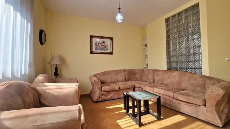 Vlore, shitet 1+1 Kati 8, 57 m² 68.000 € (tek Shkolla Mjekesore)