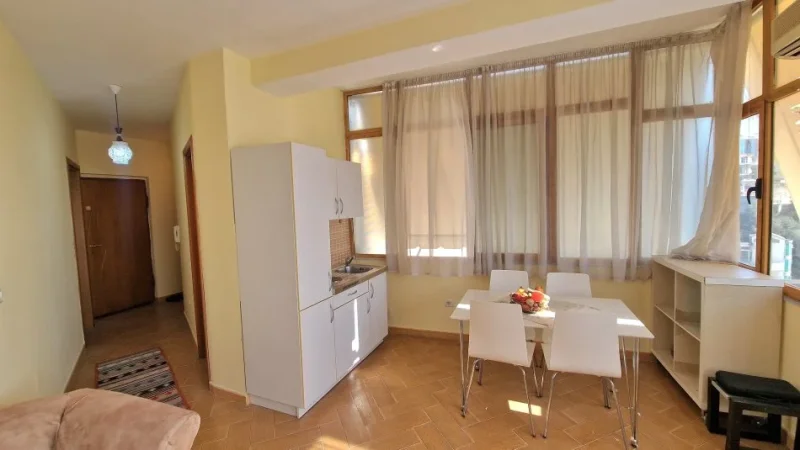 Vlore, shitet 1+1 Kati 8, 57 m² 68.000 € (tek Shkolla Mjekesore)