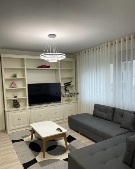 Tirane, jepet me qera apartament 1+1+Ballkon Kati 8, 70 m² 1.000 € (RRUGA E KAOSOVAREVE)