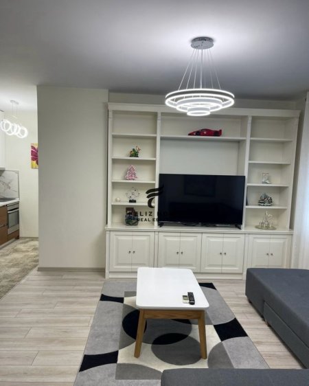 Tirane, jepet me qera apartament 1+1+Ballkon Kati 8, 70 m² 1.000 € (RRUGA E KAOSOVAREVE)