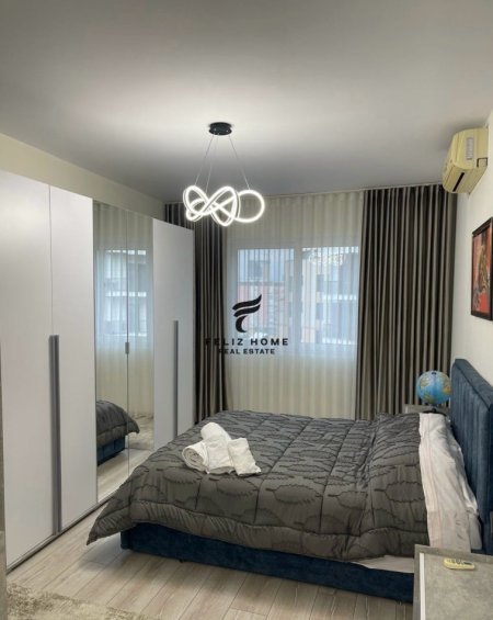 Tirane, jepet me qera apartament 1+1+Ballkon Kati 8, 70 m² 1.000 € (RRUGA E KAOSOVAREVE)