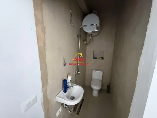 Vlore, shitet apartament 2+1+Ballkon Kati 0, 50 m² 75.000 € (Rruga Misto Mele)