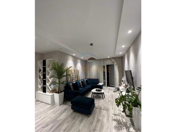 APARTAMENT 3+1 PER SHITJE TEK ISH PROFARMA