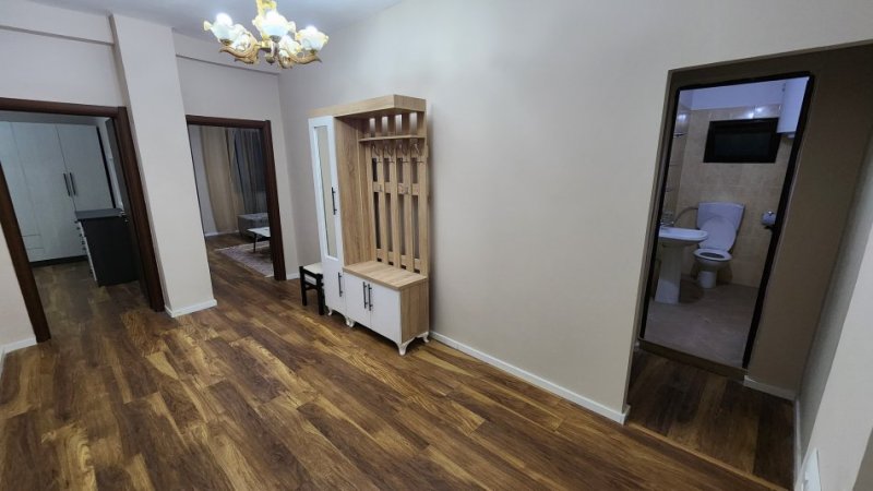 Tirane, jepet me qera apartament 2+1 Kati 4, 105 m² 700 € (Myslym Shyri)
