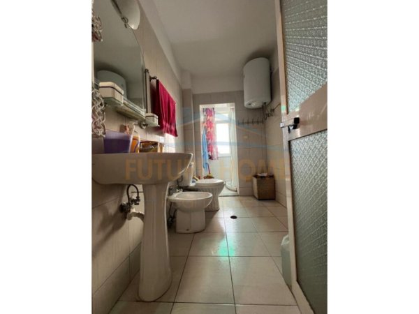 SHITET APARTAMENT 2+1 TEK ISH PARKU