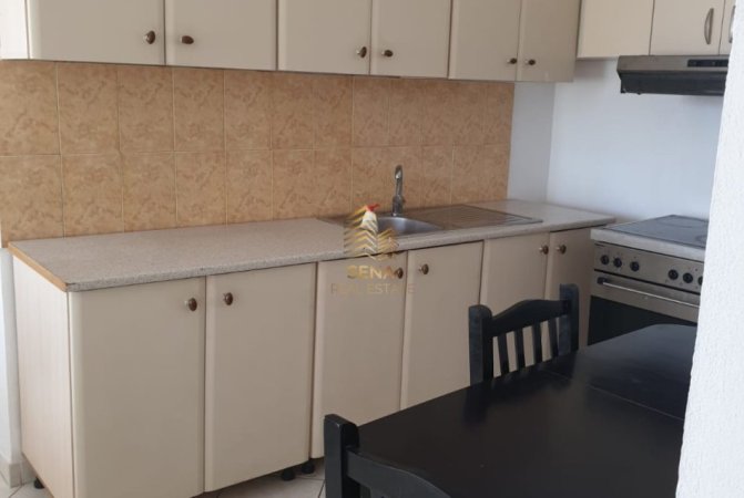 Tirane, jepet me qera apartament 2+1+Ballkon Kati 6, 130 m² 400 € (Rruga Muhamet Deliu)