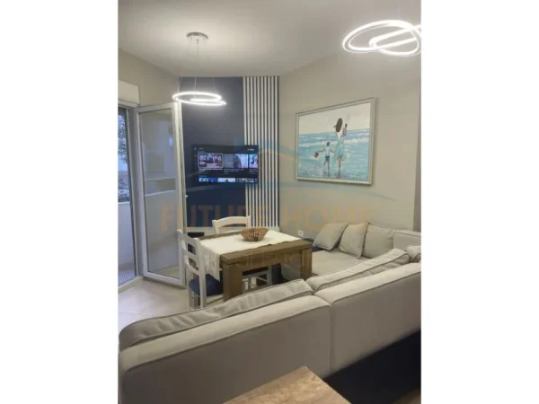 Durres, shitet apartament 2+1+Ballkon Kati 2, 105 m² 160.000 € (Shkembi i Kavajes, Durres)