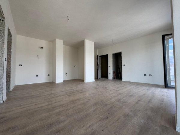 Tirane, shitet apartament 2+1 Kati 11, 91 m² 160.000 € (Ish Fusha Aviacionit)