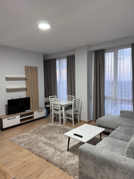 Tirane, jepet me qera apartament 1+1+Ballkon Kati 8, 65 m² 500 € (Rruga Tafaj)
