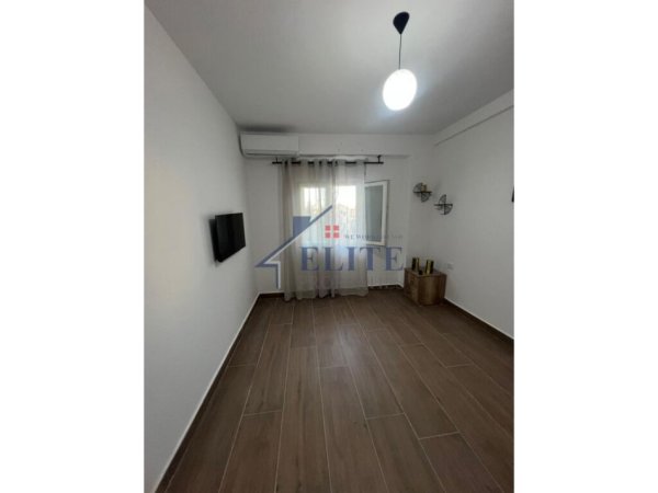 Tirane, jepet me qera 1+1 Kati 3, 51 m² 500 € (Selite)