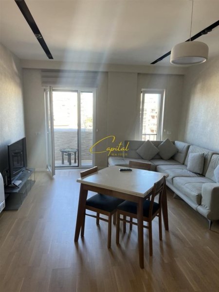 Tirane, jepet me qera apartament 1+1 Kati 4, 74 m² 750 € (HARRY FULTZ)