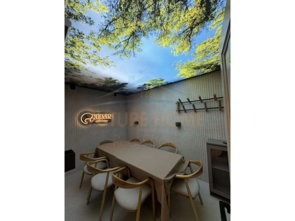 Tirane, shitet bar-resorant Kati 0, 117 m² 370.000 € (VASIL SHANTO)    UNA33490