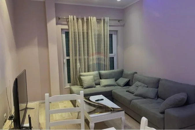 jepet me qera , 55 m² 350 € (Jepet apartament 1+1 me qira tek Kompleksi Mangalem,Ali Dem.)