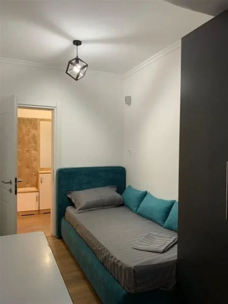 Tirane, jap me qera apartament 3+1 Kati 3, 81 m² 700 € (Ne rrugen Dervish Hekali, afer Bocca Caffe)