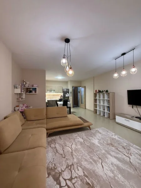 Tirane, shitet apartament 1+1+Ballkon Kati 5, 90 m² 232.960 € (Tek ATSH, Pazari i Ri)