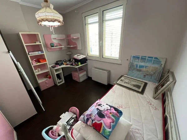 Tirane, jepet me qera apartament 2+1+Aneks+Ballkon Kati 9, 107 m² 900 € (Kompleksi Panorama)