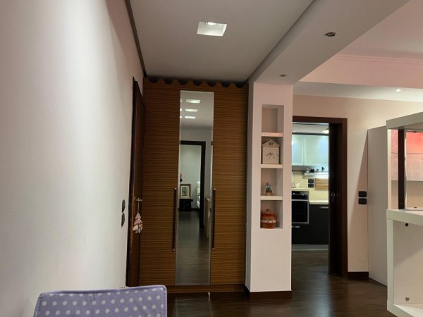 Tirane, jepet me qera apartament 2+1+Aneks+Ballkon Kati 9, 107 m² 900 € (Kompleksi Panorama)