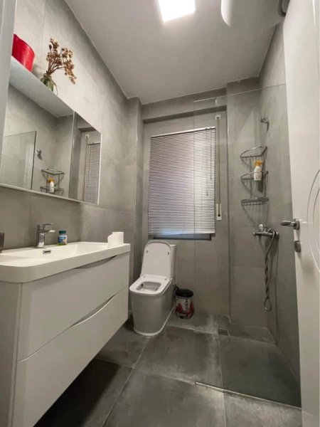 Tirane, jepet me qera apartament 1+1 Kati 1, 60 m² 550 € (5 MAJI)