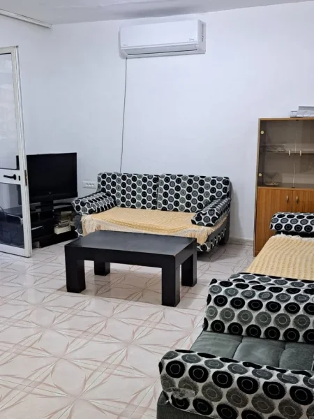 Tirane, jepet me qera apartament 2+1 Kati 5, 85 m² 400 € (Ali Demi)