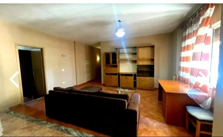 SHITET APARTAMENT  1+1 Rruga Elbasanit 155.000 €