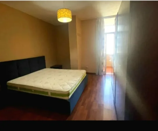 SHITET APARTAMENT  1+1 Rruga Elbasanit 155.000 €