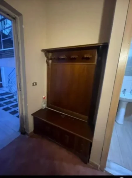 SHITET APARTAMENT  1+1 Rruga Elbasanit 155.000 €