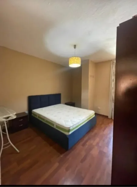 SHITET APARTAMENT  1+1 Rruga Elbasanit 155.000 €