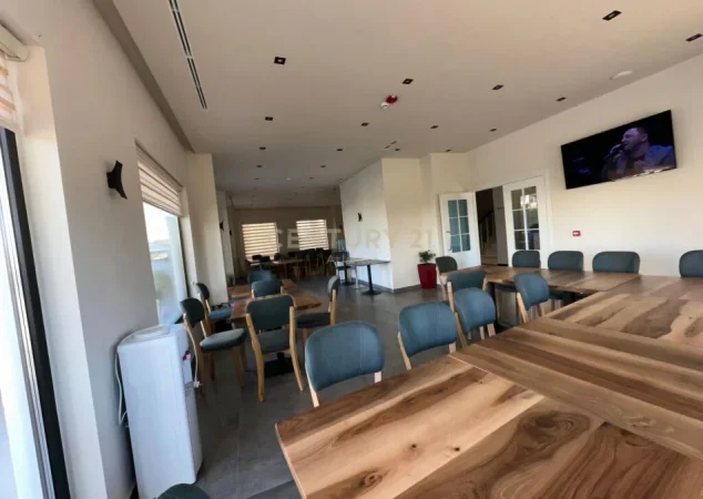 Durres, shitet hotel , 3.200 m² 3.500.000 € (Mali I Robit)