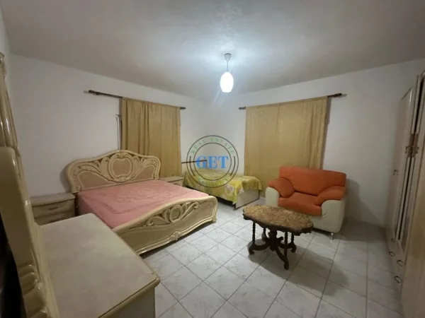 Durres, jepet me qera shtepi 1+1 Kati 1, 70 m² 250 € (Tregu Industrial, Durres)