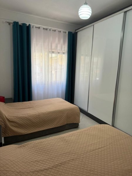 Tirane, jepet me qera apartament 2+1+Aneks+Ballkon Kati 2, 87 m² 600 € (don bosko)