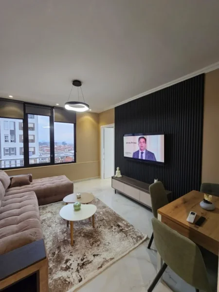 Tirane, jepet me qera apartament 1+1 Kati 7, 75 m² 480 € (5 Maji)