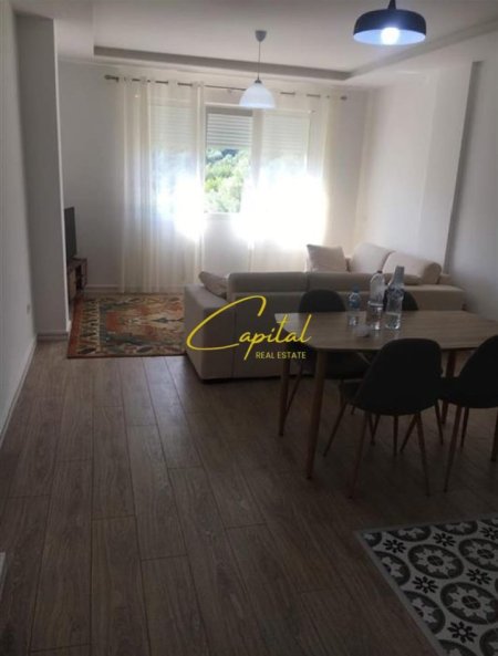 Tirane, jepet me qera apartament 1+1 Kati 4, 75 m² 500 € (KOPSHTI ZOOLOGJIK)