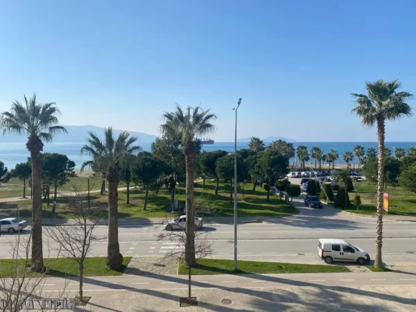 Vlore, shitet apartament 2+1+Ballkon Kati 3, 110 m² 291.000 € (Rruga Murat Tërbaçi)