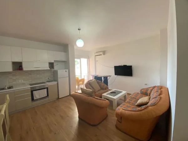 Vlore, shitet apartament 2+1+Ballkon Kati 3, 110 m² 291.000 € (Rruga Murat Tërbaçi)