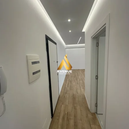 Tirane, shitet apartament 1+1+Ballkon Kati 4, 65 m² 144.000 € (kodra e diellit)