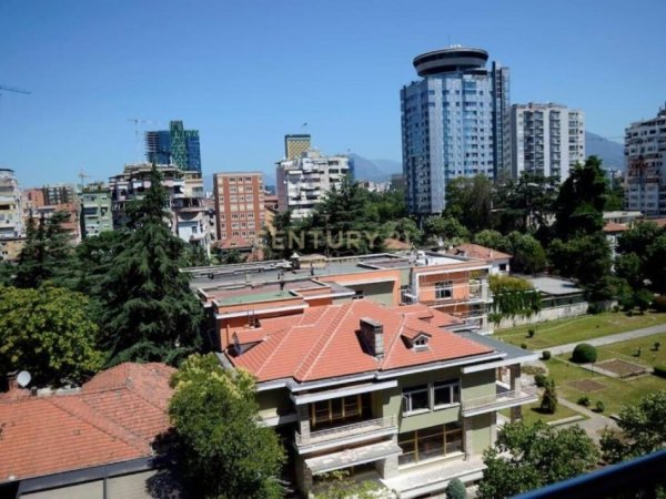Tirane, shes toke , 765 m² 3.000.000 € (ISH BLLOKU)