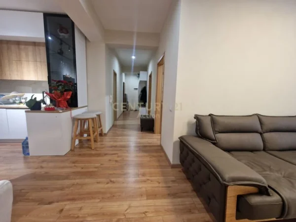 Tirane, shes apartament 2+1 , 95 m² 210.000 € (Globe)